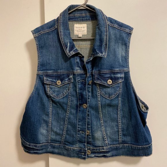 Torrid Plus Size Jean Vest - Picture 1 of 1